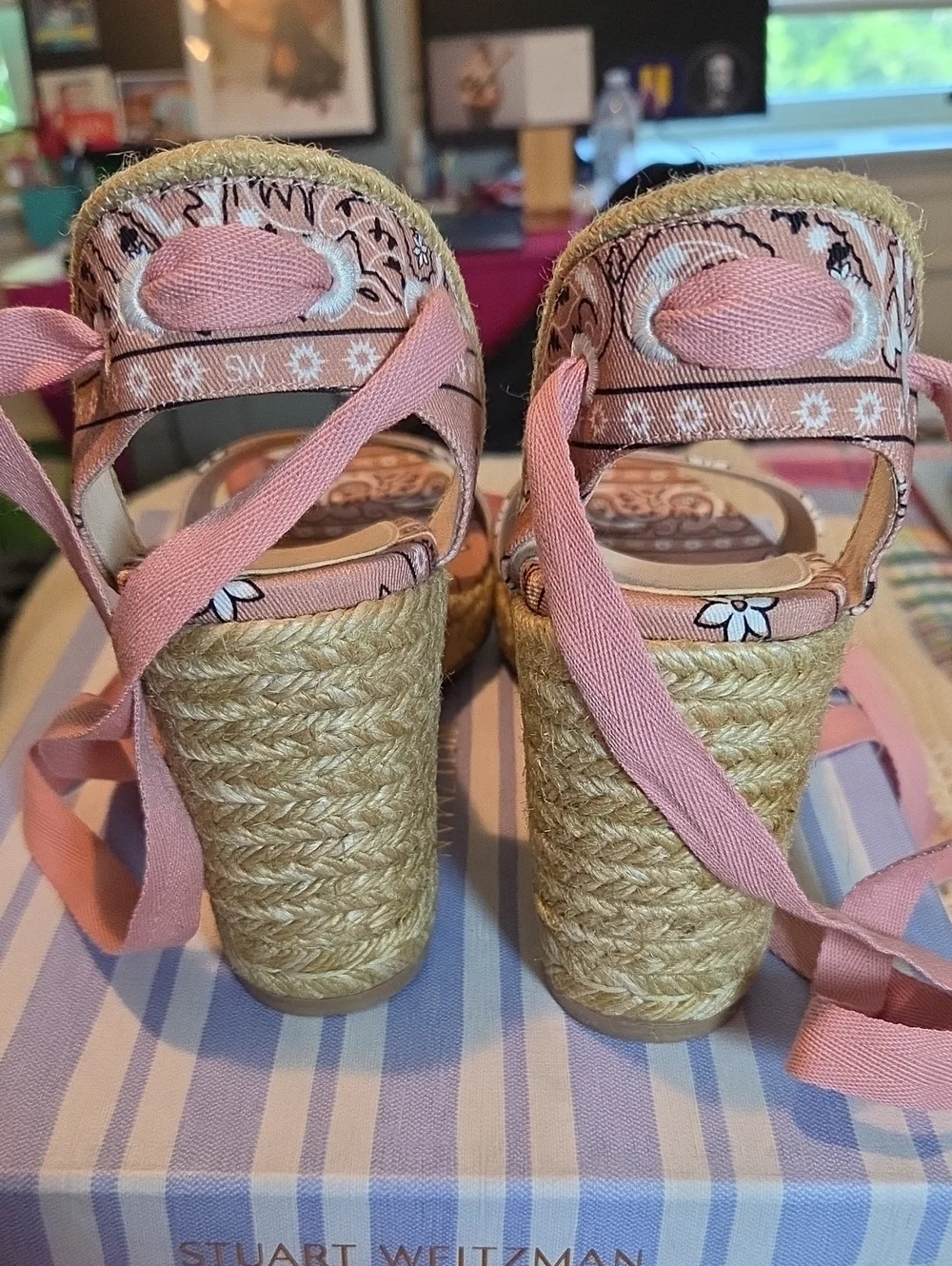 NIB Stuart Weitzman Illeana Bandana Print Espadrille Sandal Rose Pink Size 9.5